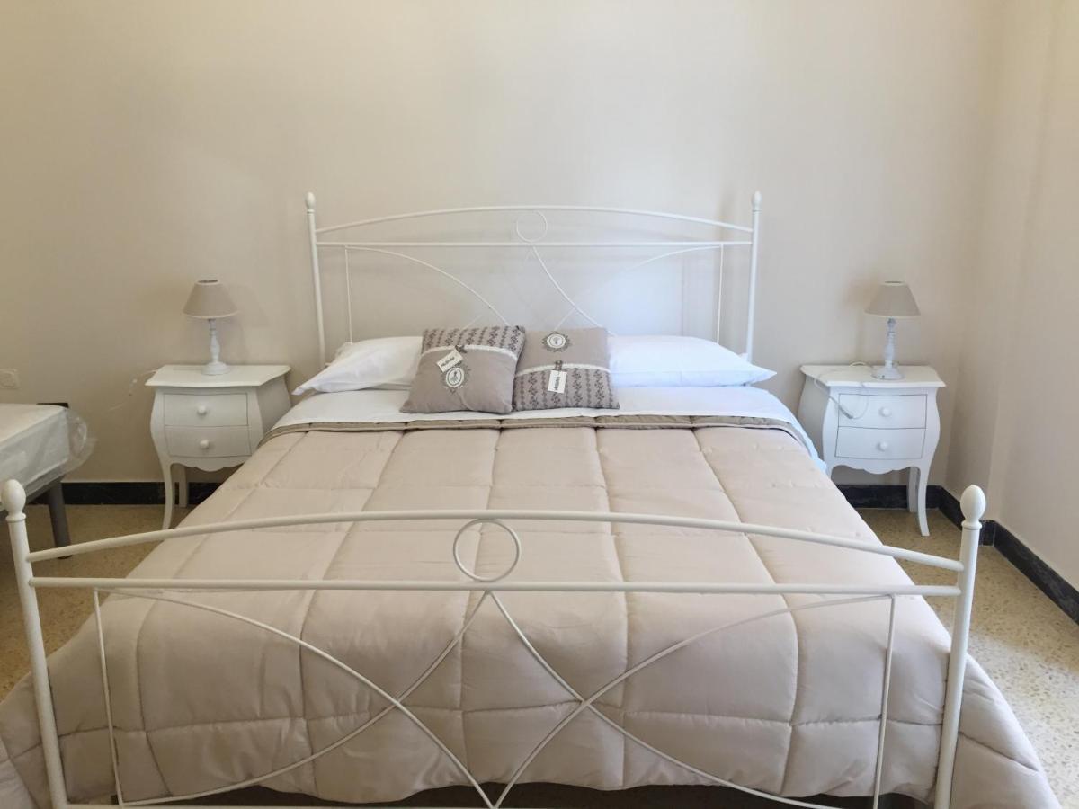 Salerno Centraal Apartment Εξωτερικό φωτογραφία