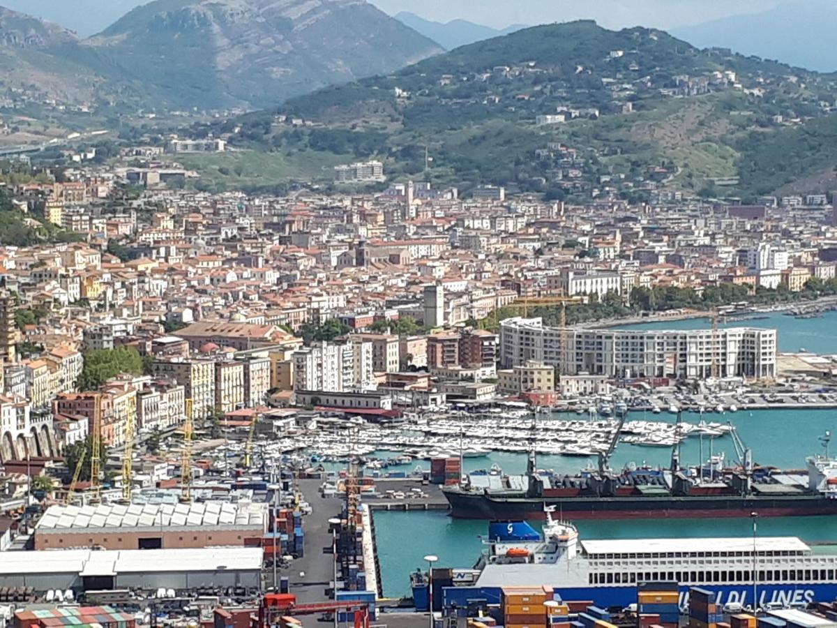 Salerno Centraal Apartment Εξωτερικό φωτογραφία
