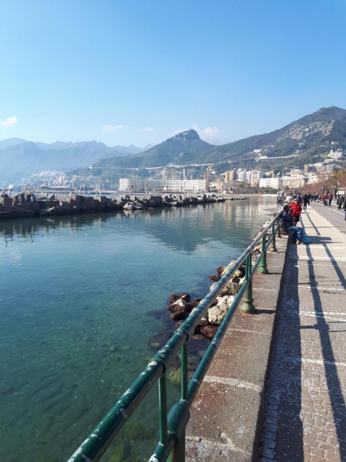 Salerno Centraal Apartment Εξωτερικό φωτογραφία