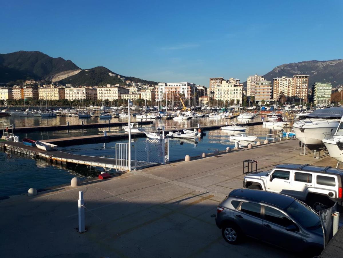 Salerno Centraal Apartment Εξωτερικό φωτογραφία