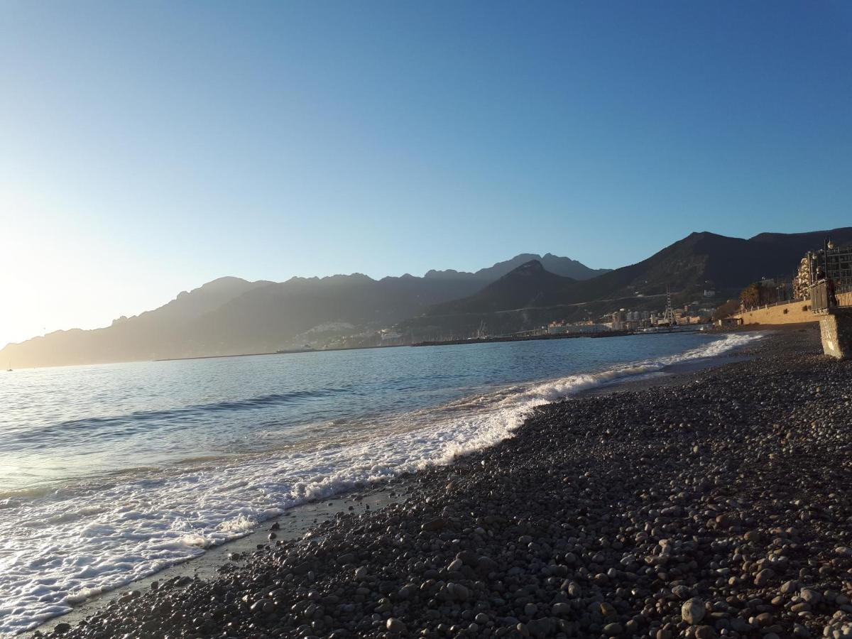 Salerno Centraal Apartment Εξωτερικό φωτογραφία