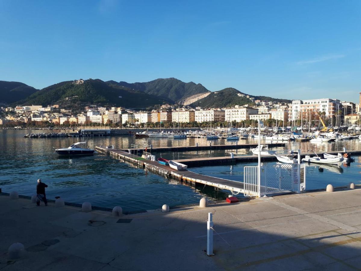 Salerno Centraal Apartment Εξωτερικό φωτογραφία