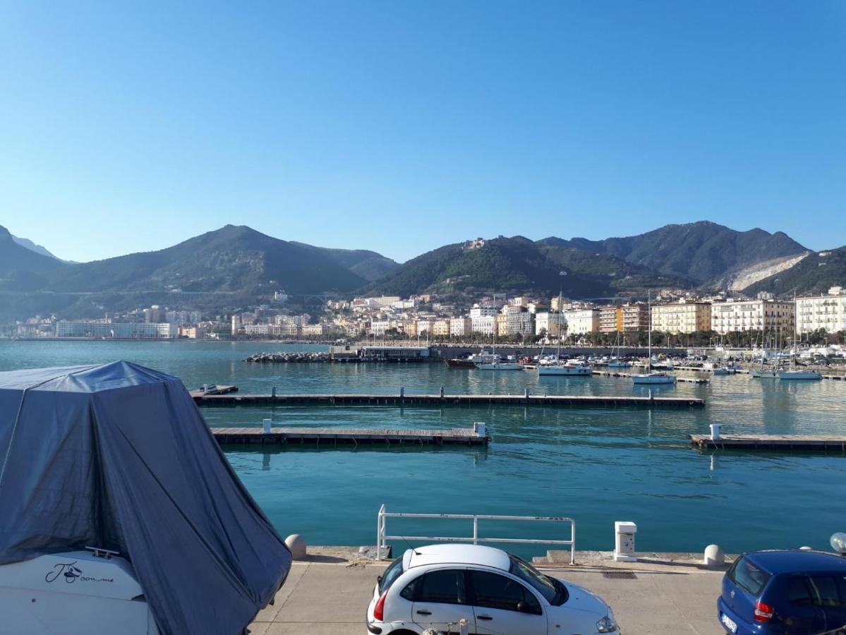 Salerno Centraal Apartment Εξωτερικό φωτογραφία