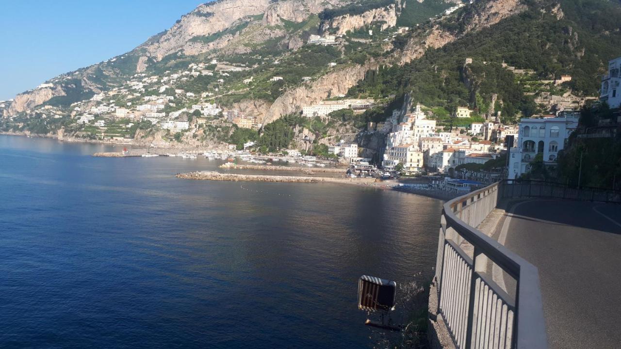 Salerno Centraal Apartment Εξωτερικό φωτογραφία
