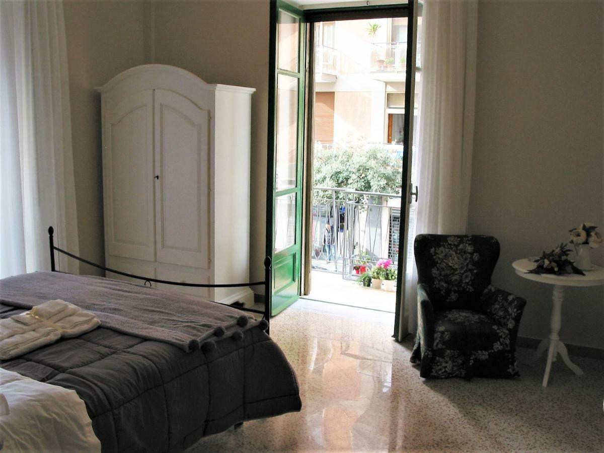 Salerno Centraal Apartment Εξωτερικό φωτογραφία